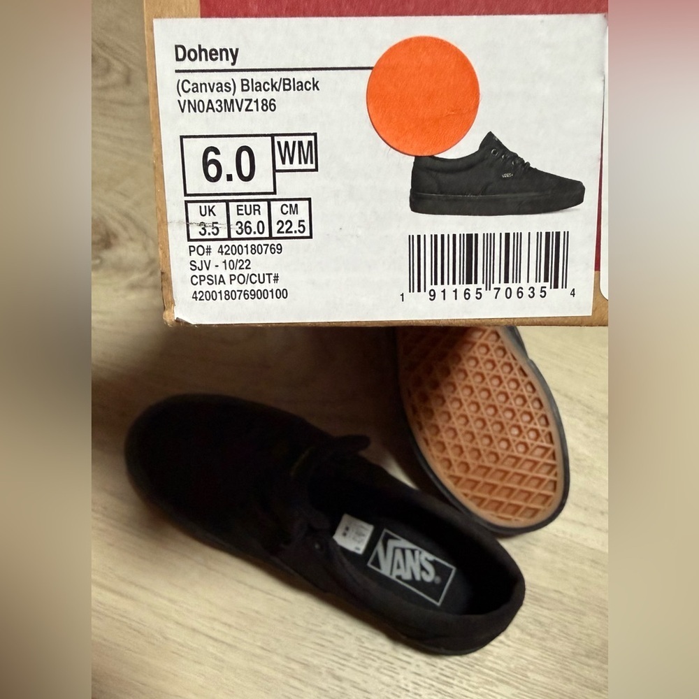 Vans Black Women's Sneakers - Picture 7 of 7
